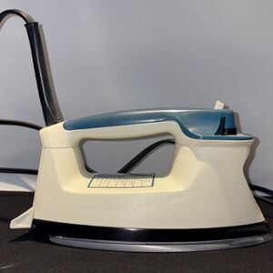 Vintage Black & Decker Light 'n Easy Steam Iron in Blue and White